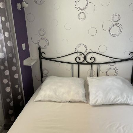Bormes-Les-Mimosas - Appart 25M2 Avec Balcon - 4P Exterior foto