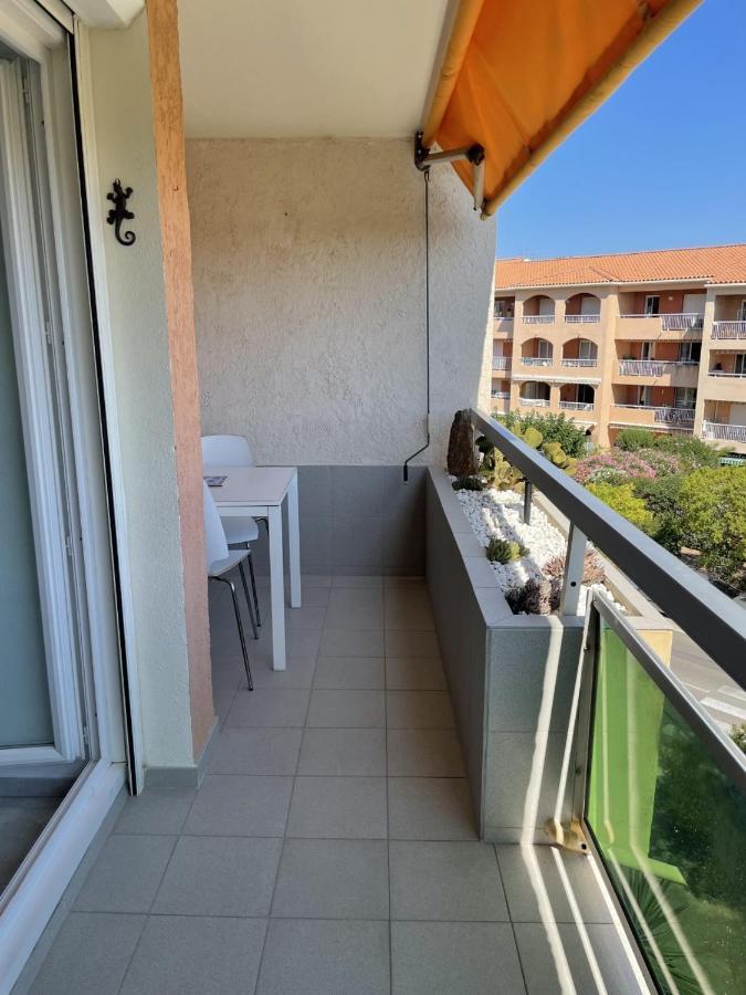 Bormes-Les-Mimosas - Appart 25M2 Avec Balcon - 4P Exterior foto