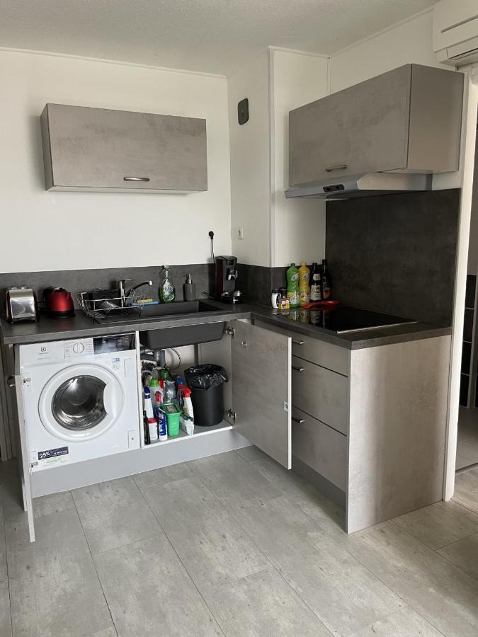 Bormes-Les-Mimosas - Appart 25M2 Avec Balcon - 4P Exterior foto